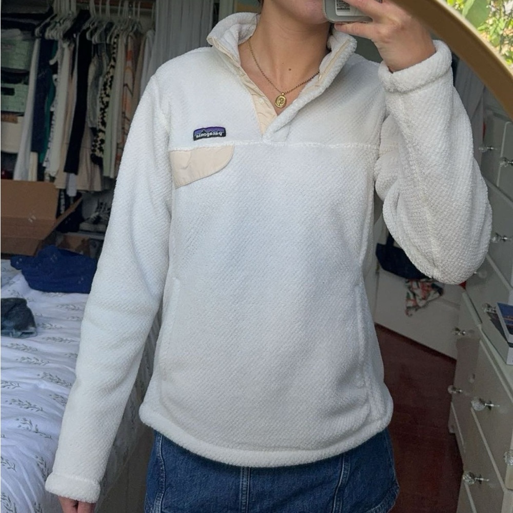 Patagonia fleece (white)
